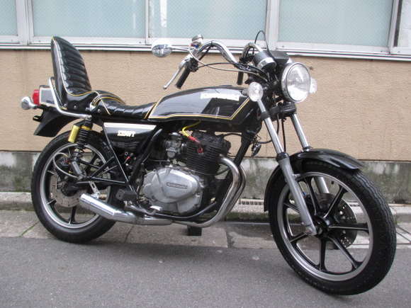 z250ft 3段シート